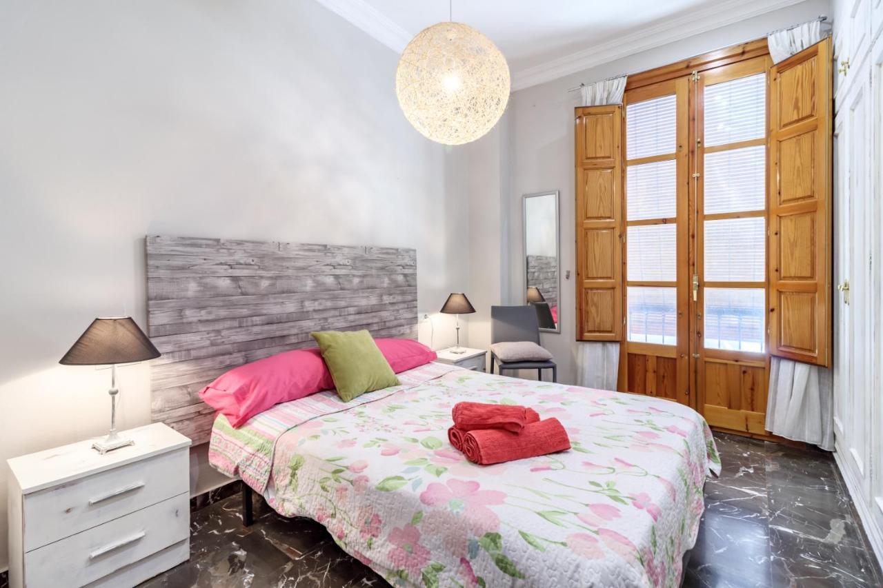 Great Apartment Parking Гранада Экстерьер фото